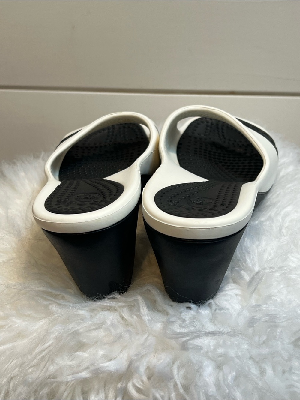 Crocs Sassari Women's Size 9 | Black White Wedge Heels Open Toe | Pool Boat - Picture 6 of 13
